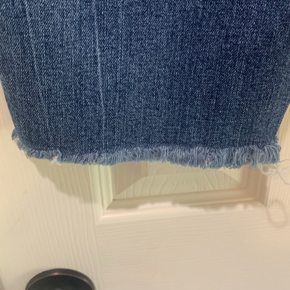 Old Navy Boyfriend Distressed Jeans, size 14 - Picture 4 of 10